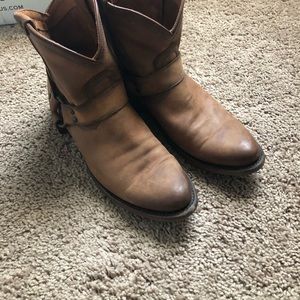 Frye 
Cognac Wyatt Harness Short Leather Boot